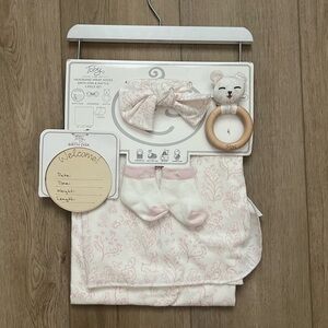 Toby Newborn Gift Set with Pink and White Accessories